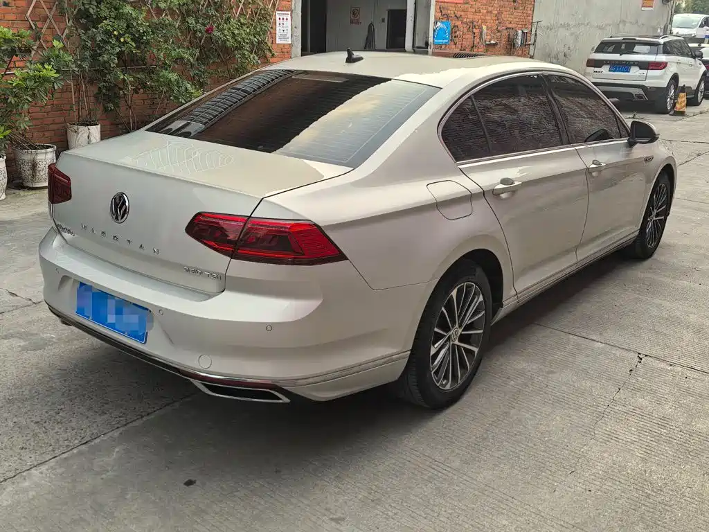 Фото 6 - Volkswagen Magotan