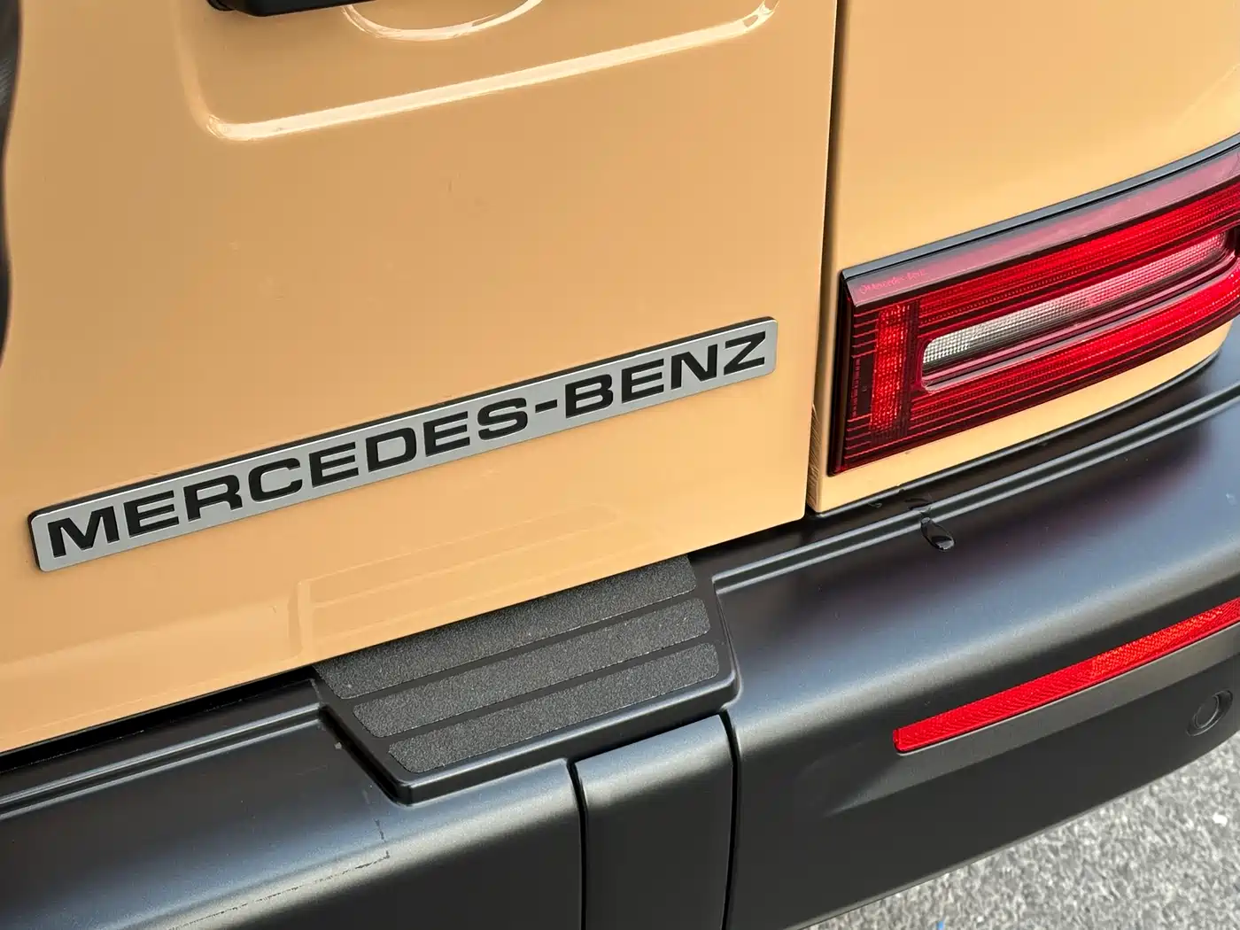 Mercedes-Benz G-Class 2025 G 500 фото 9