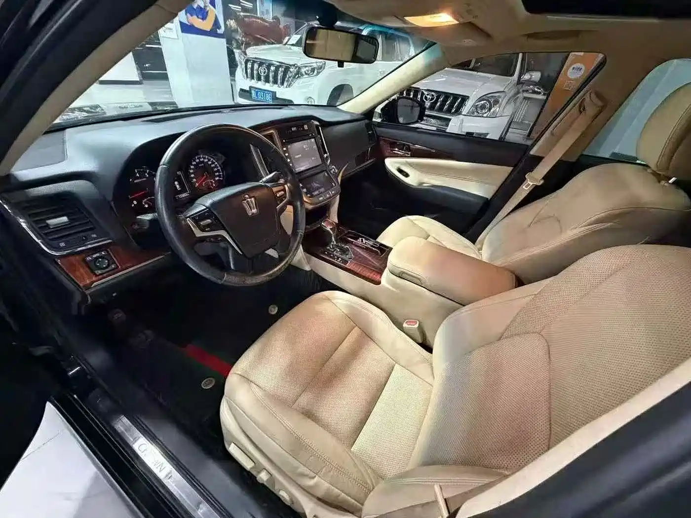 Toyota Crown 2015 2.0T Fashion фото 7