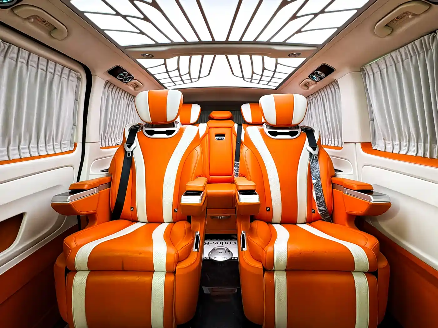Mercedes-Benz Vito 2023 2.0T Elite 7-Seater фото 13