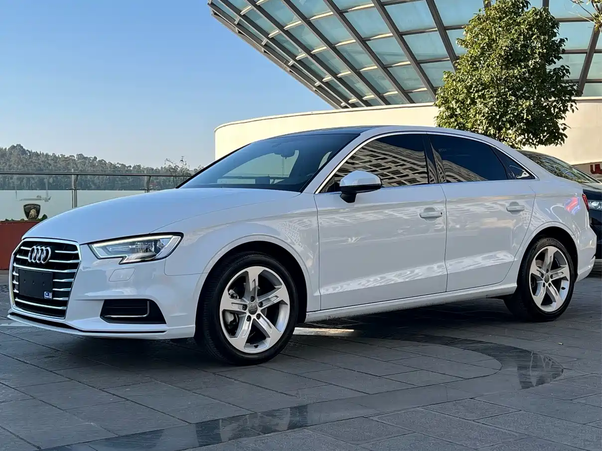 Audi A3 2020 Facelift Limousine 35 TFSI Progressive (China VI)