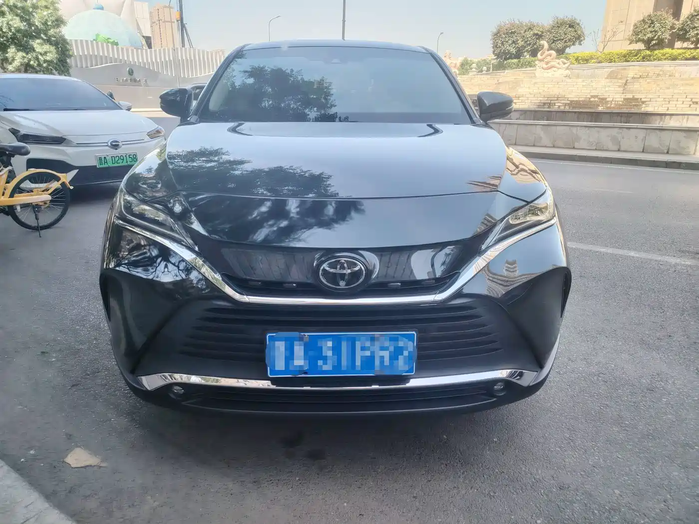 Toyota Lingfang HARRIER 2022 2.0L CVT 2WD Luxury Edition фото 2