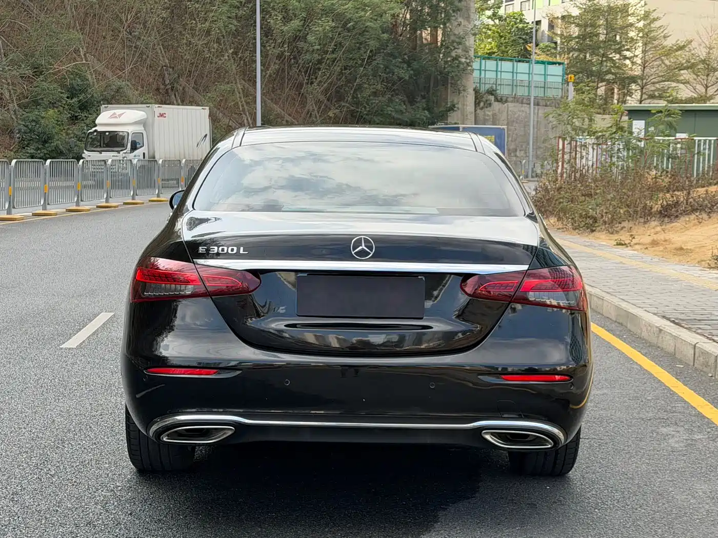 Mercedes-Benz E-Class 2022 E 300 L Luxury фото 5