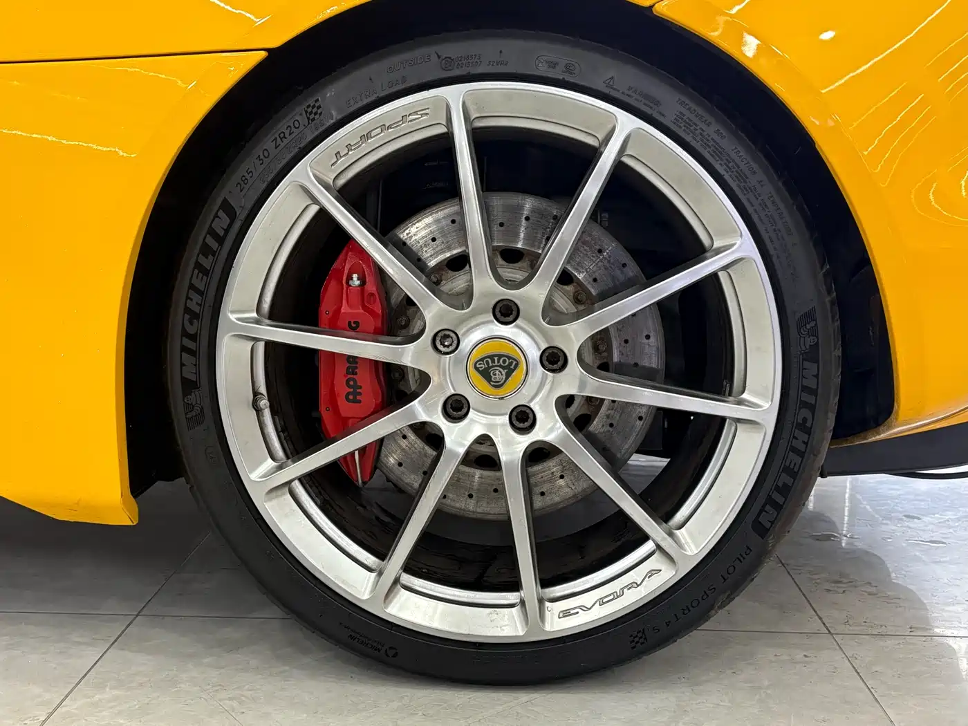 LOTUS SPORTS CAR EVORA