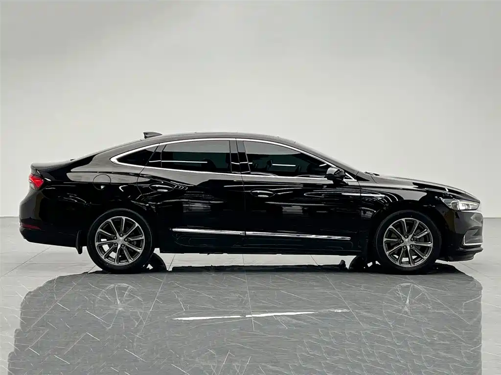 BUICK LACROSSE