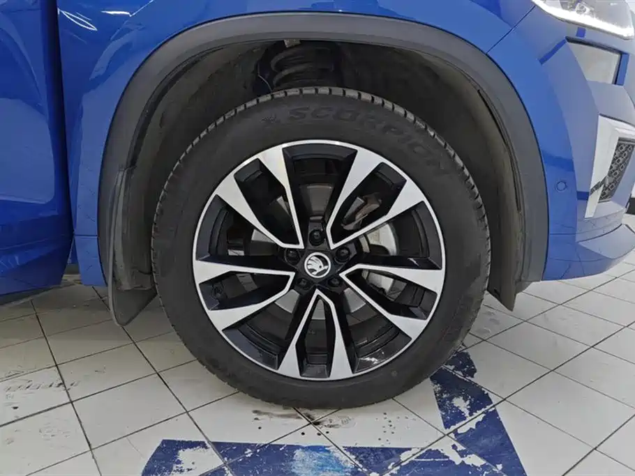 Škoda Kodiaq 2022 TSI330 7-Seater FWD Luxury Edition фото 6