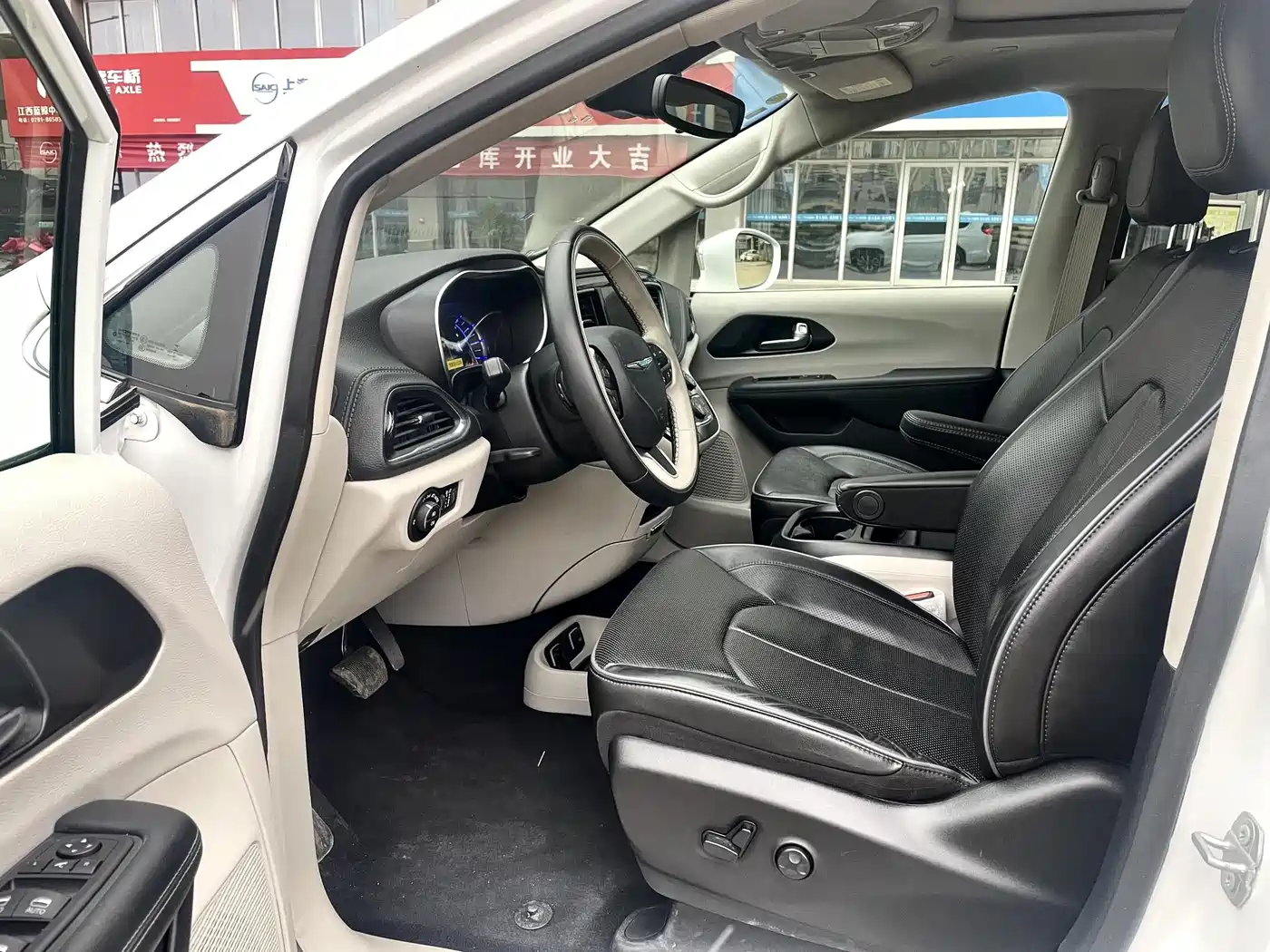 Chrysler Grand Caravan PHEV (Import) 2025 2019 3.6L Plug-in Hybrid