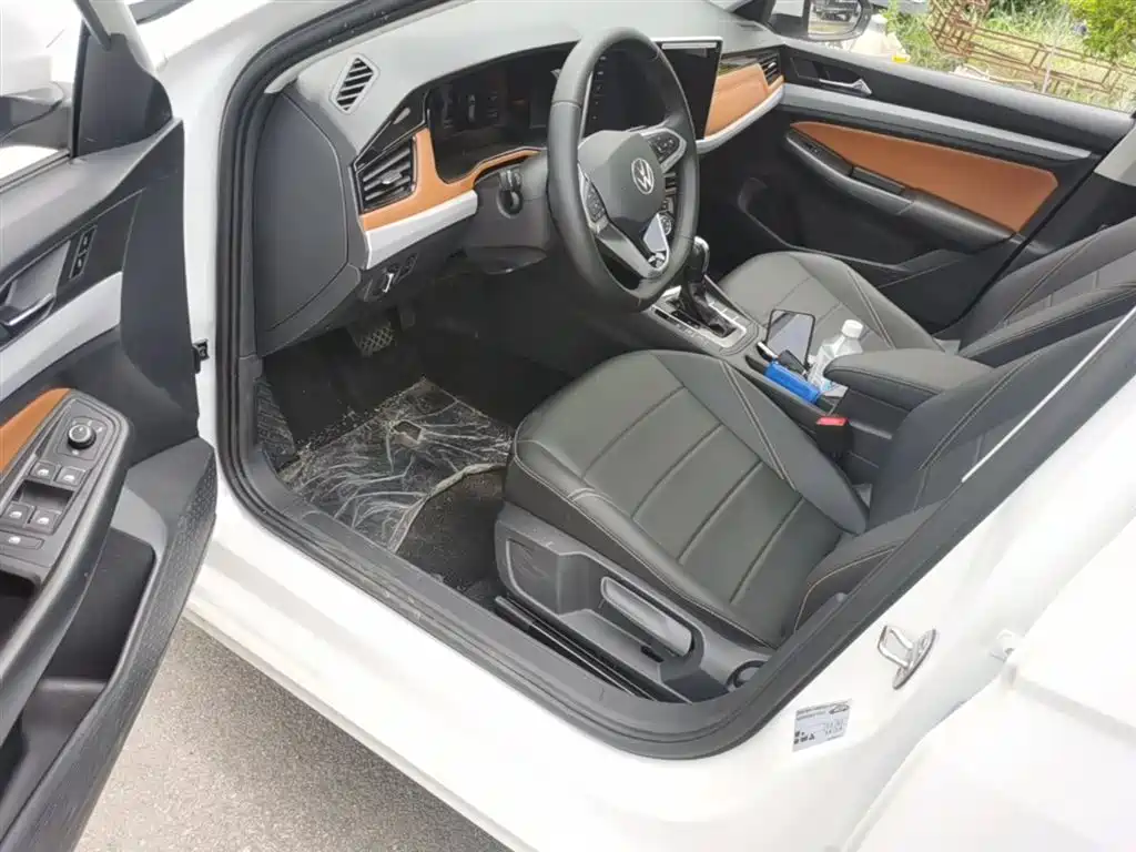 Volkswagen Bora 2025 200TSI DSG Joy Ride Navigation Edition фото 23
