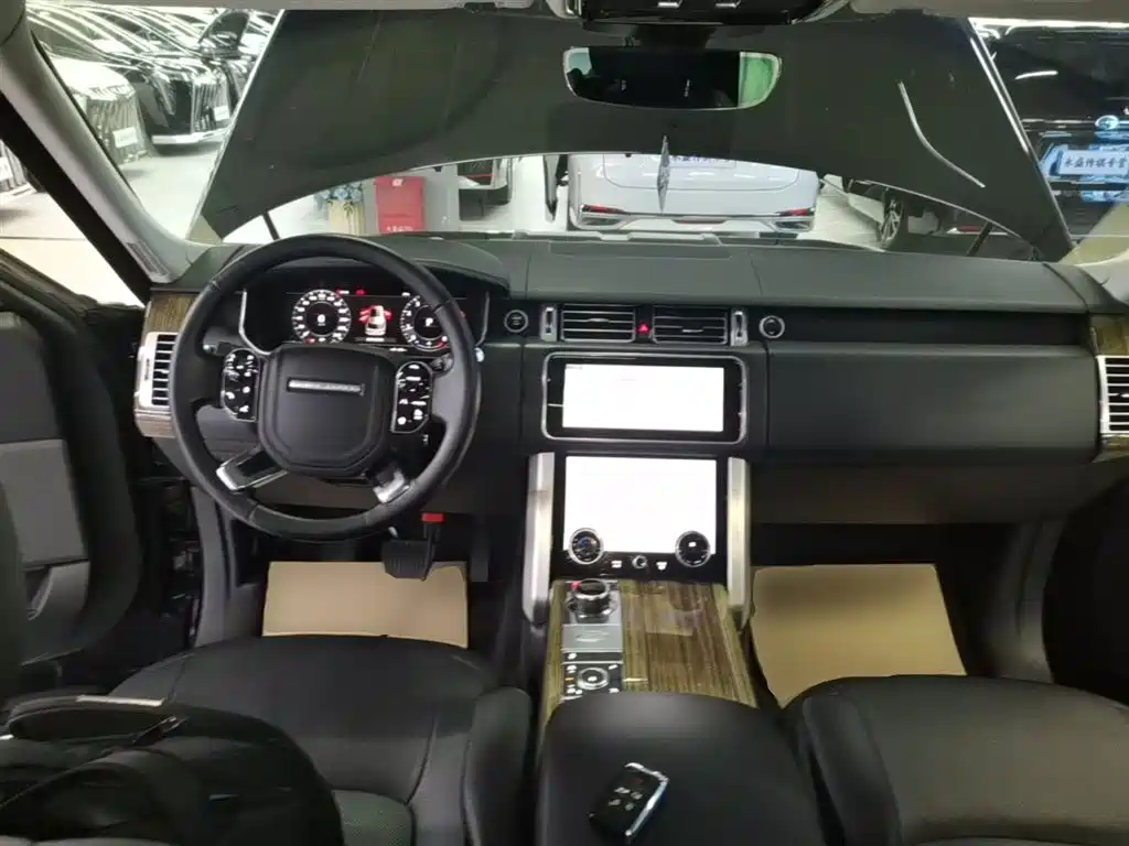 Land Rover Range Rover 2019 3.0 SC V6 Heritage Extended Edition фото 10