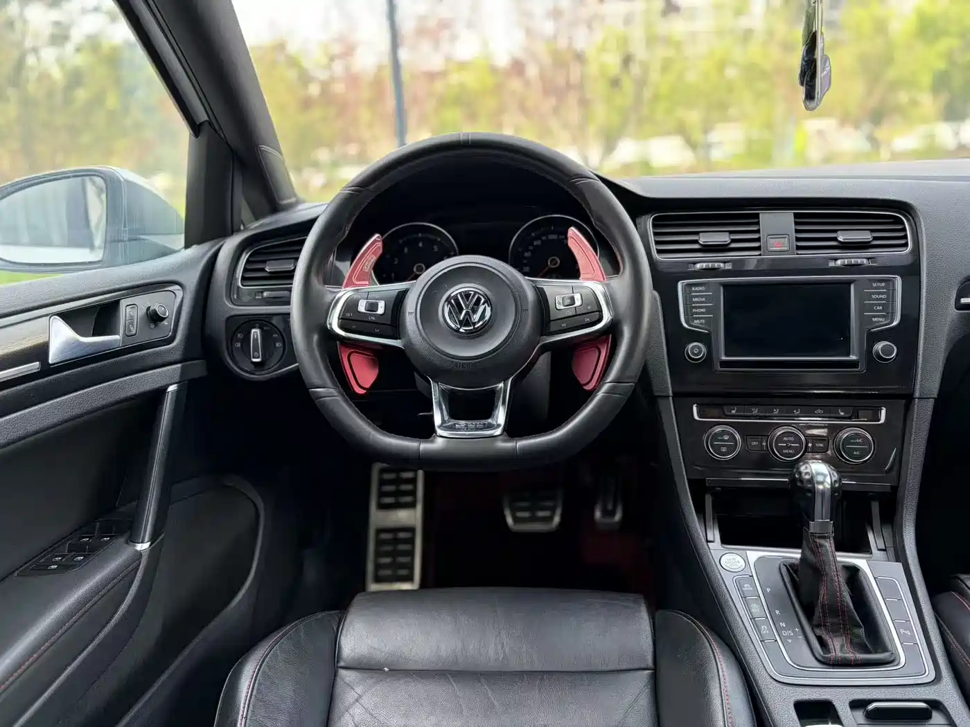 Volkswagen Golf GTI 2016 2.0TSI GTI фото 9