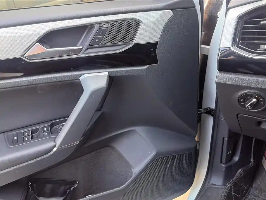 Volkswagen Tayron 2020 330TSI 2WD Luxury Smart Edition фото 7