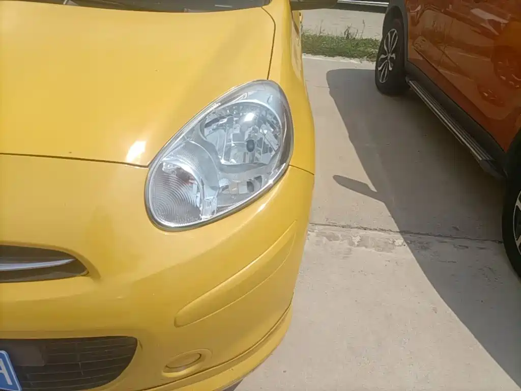 Nissan March 2015 2010 1.5L Automatic Easy Shine Edition