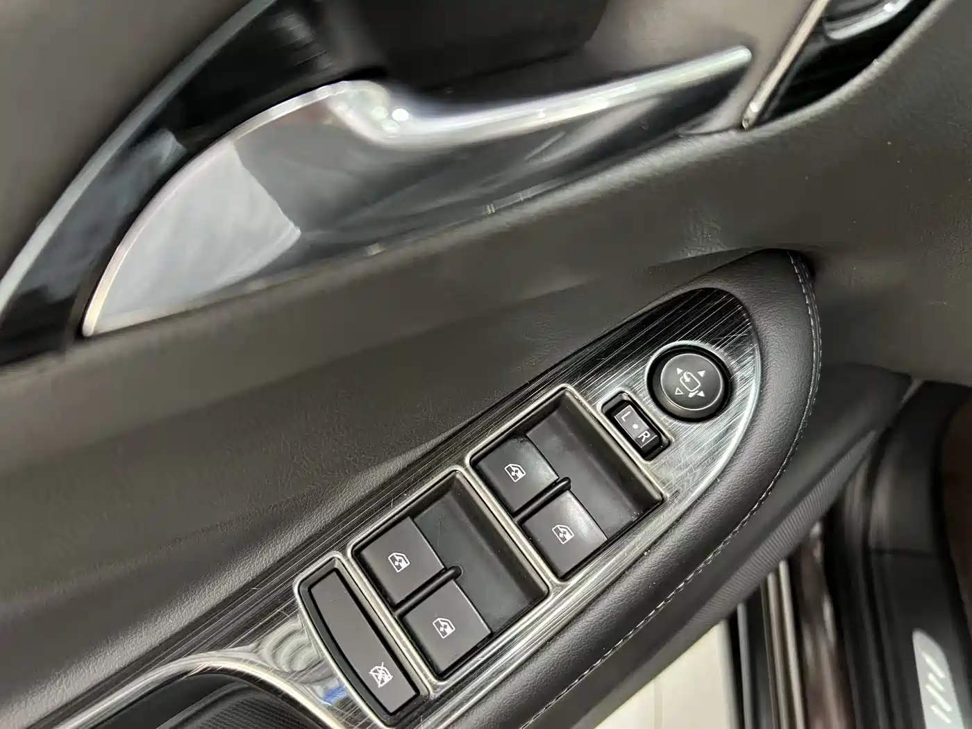 Buick Envision Plus 2020 20T FWD Elite фото 14