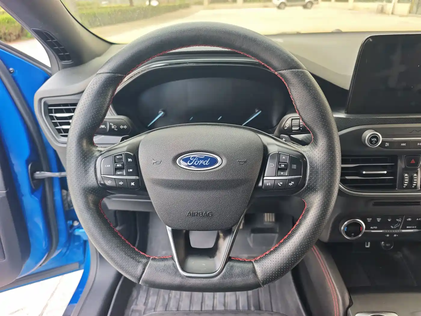 Photo 11 - Ford Focus