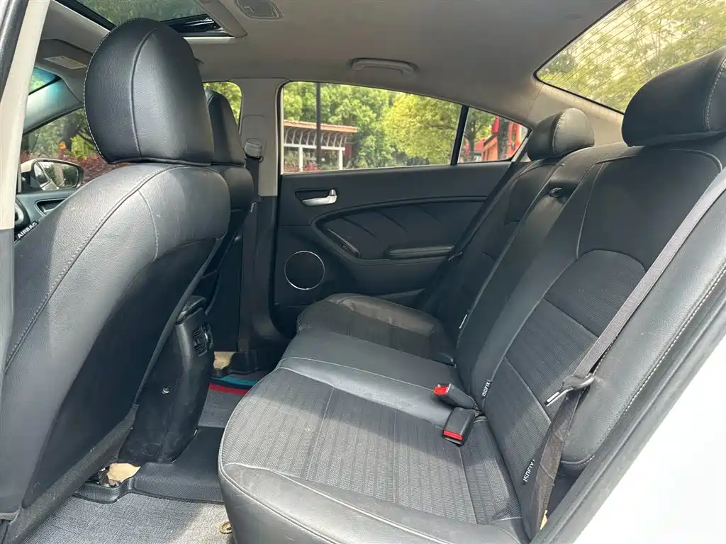 Kia K3 2017 1.6L Automatic 15th Anniversary Special GLS фото 8