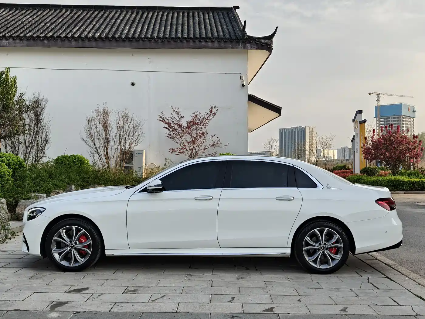 Mercedes-Benz E-Class 2022 Facelift E 300 L Sport Fashion Style фото 7