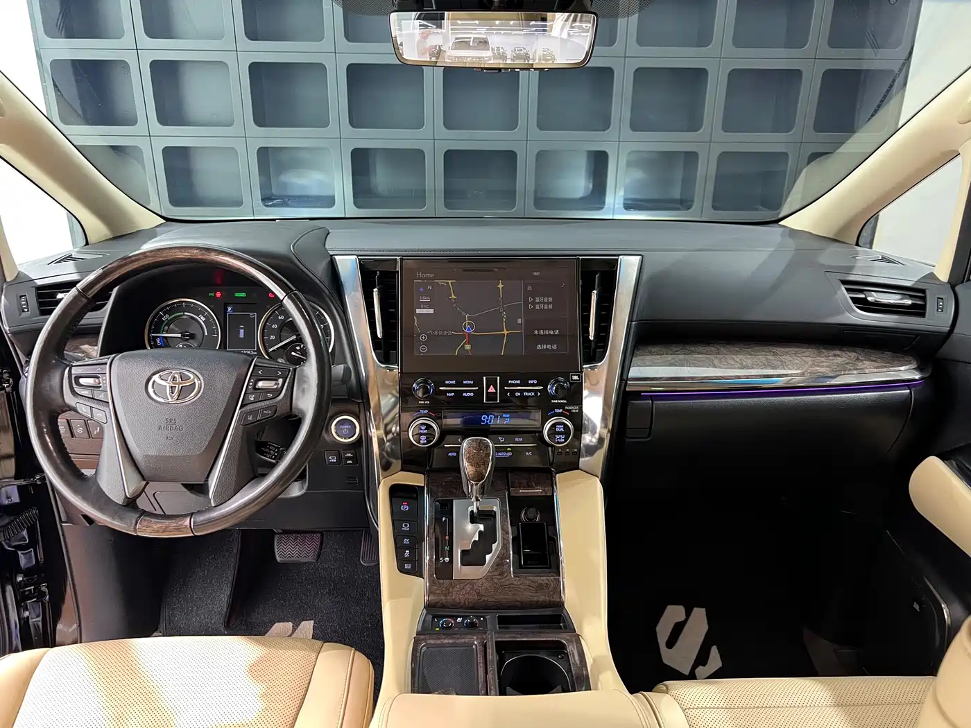 Toyota Alphard 2021 Hybrid 2.5L Ultimate фото 29
