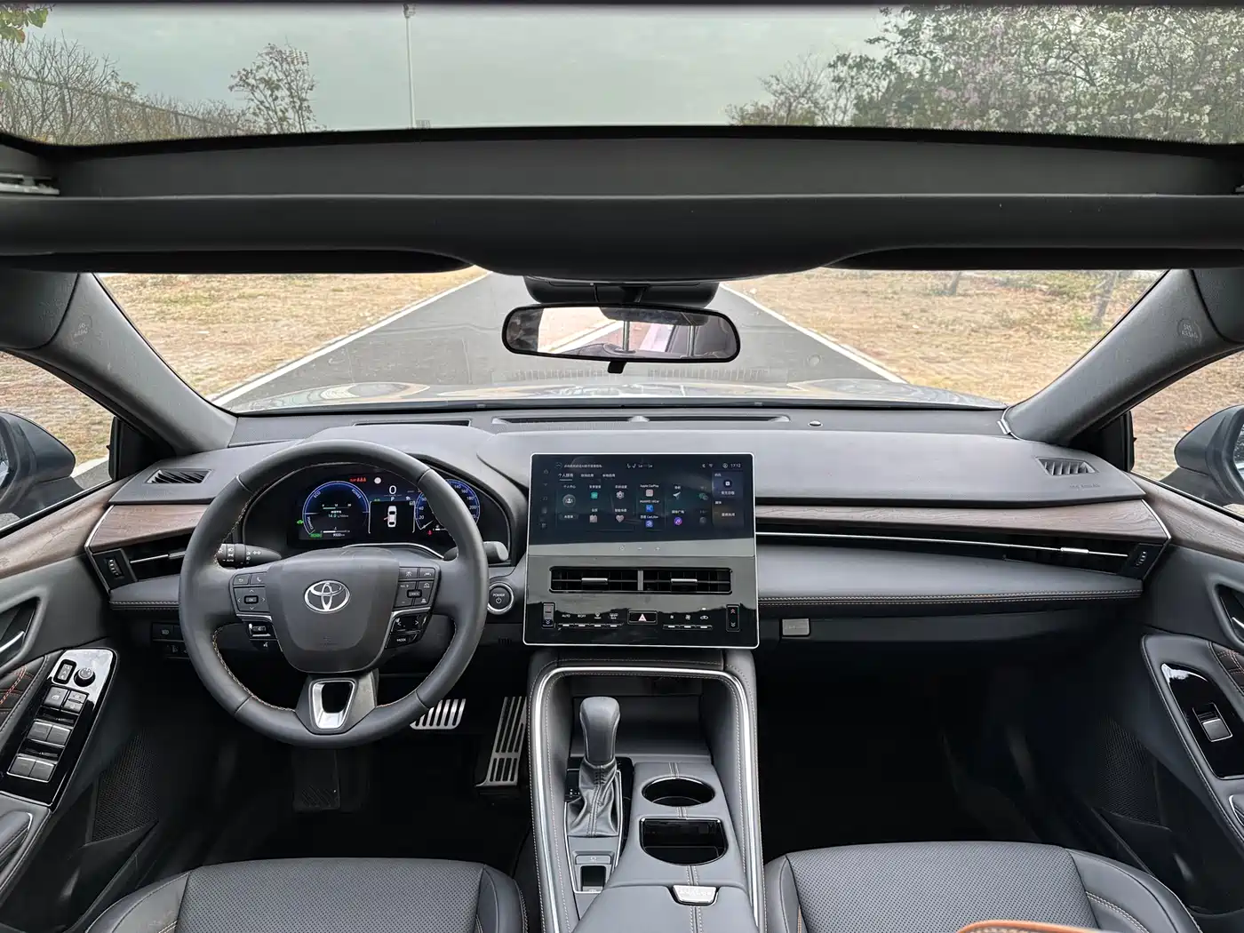 Toyota Avalon 2024 Hybrid 2.0L Luxury Edition фото 9