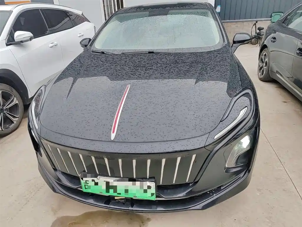 Hongqi E-QM5 2021 Charging Flag Joy Edition фото 3
