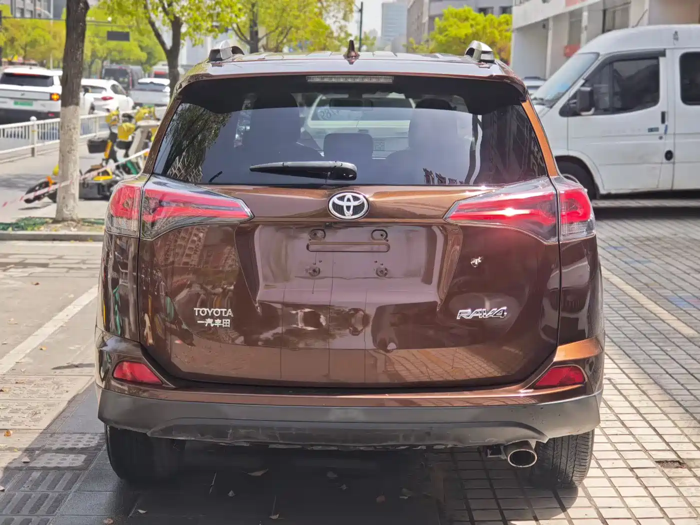 Toyota RAV4 Rongfang 2016 2.0L CVT 2WD Trend (China V) фото 5