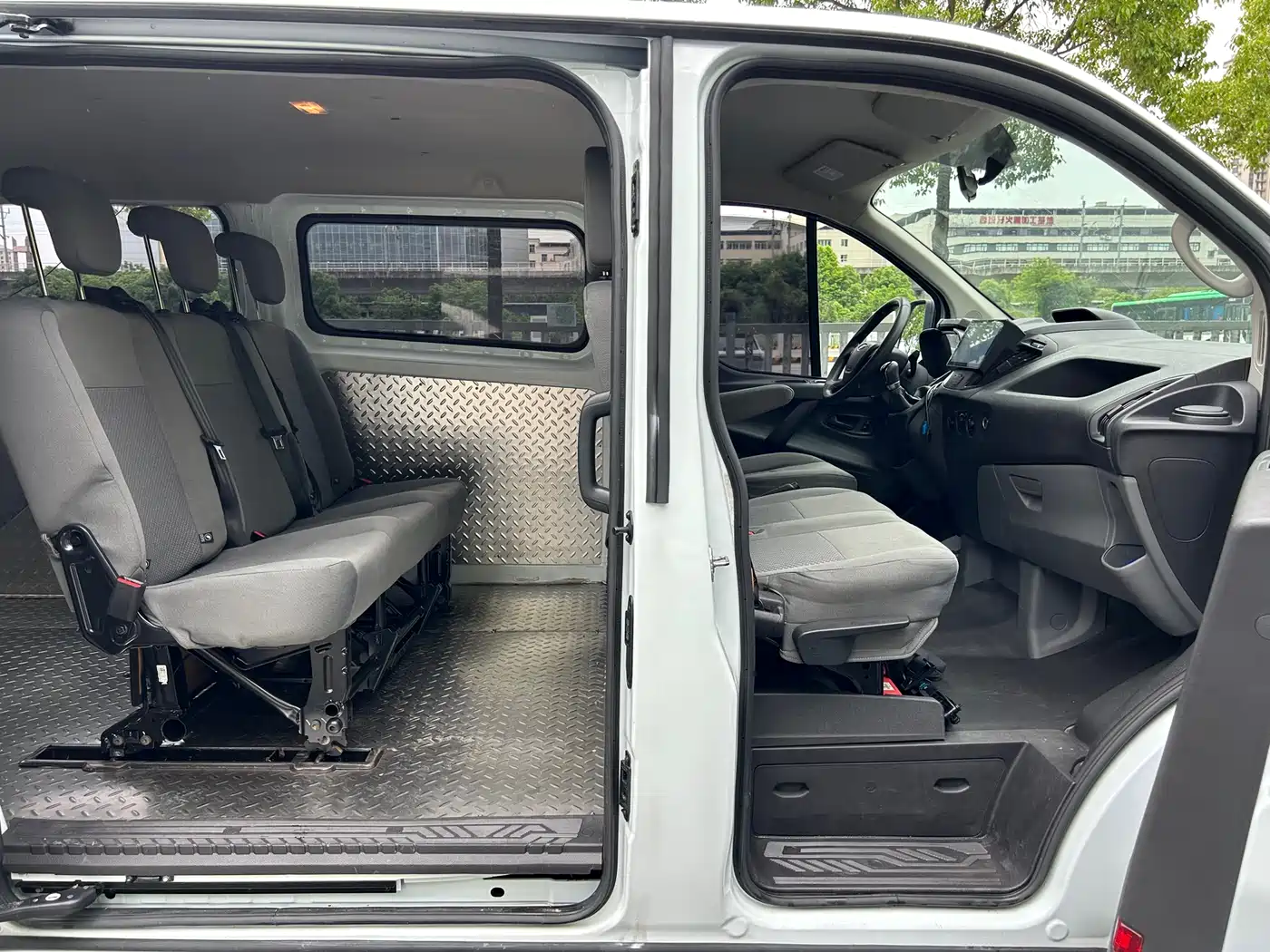 Ford Transit 2021 2019 2.0T Diesel Multi-Purpose Commercial Vehicle Short Wheelbase Low Roof 6-Seater China VI