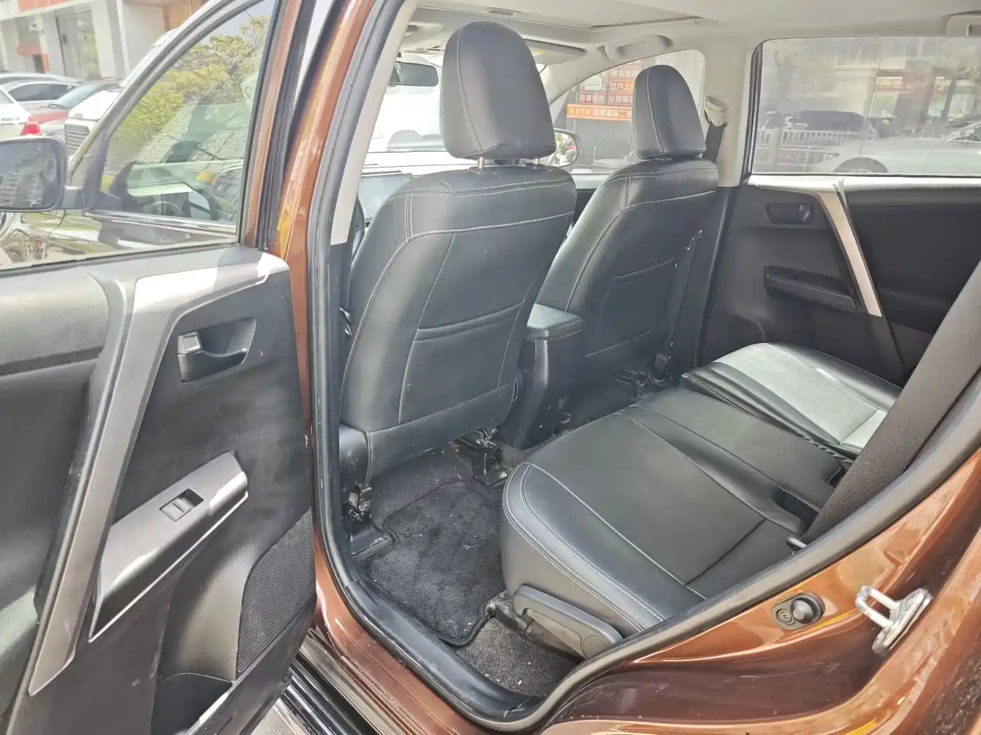 Toyota RAV4 Rongfang 2016 2.0L CVT 2WD Trend (China V) фото 9