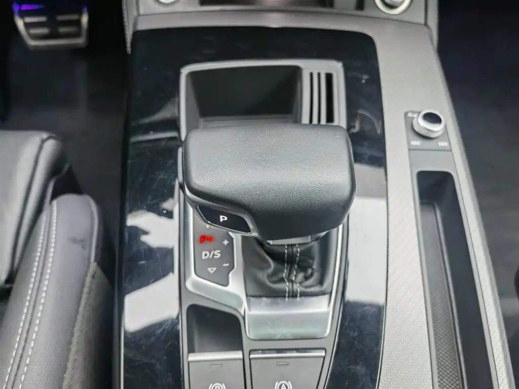Audi Q5L 2023 40T Luxury Dynamic фото 13