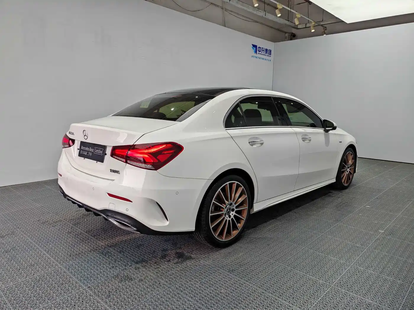 Mercedes-Benz A-Class 2019 A 200 L Sport Sedane Pioneer Special Edition фото 6