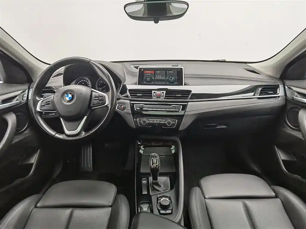 BMW X2 (Import) 2019 sDrive20i M Off-Road Package China VI фото 5