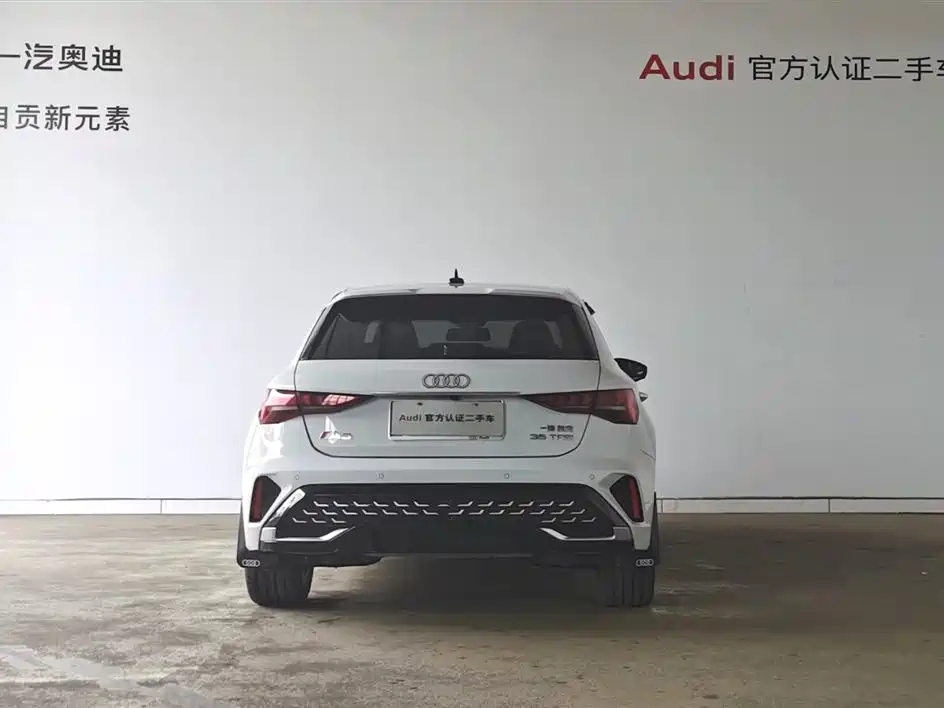 Audi A3 2025 Sportback 35TFSI Flying Premium фото 15