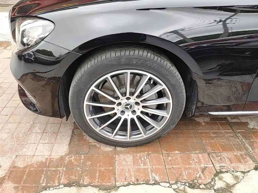 Mercedes-Benz E-Class 2020 E 300 L Luxury Model фото 23