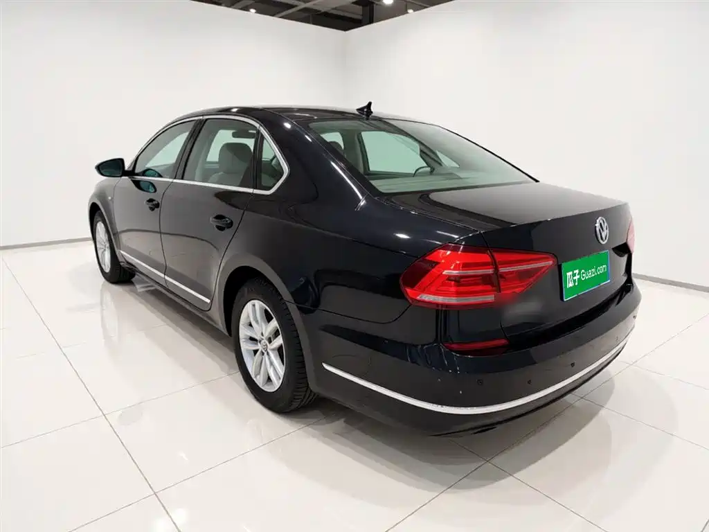 Volkswagen Passat 2016 330TSI DSG Honor Edition фото 5
