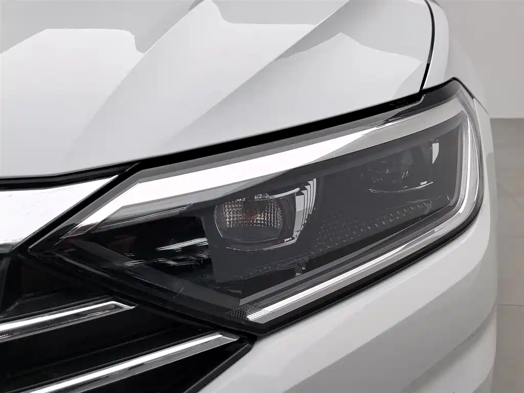 Volkswagen Sagitar 2021 280TSI DSG Luxury Smart Connect фото 7