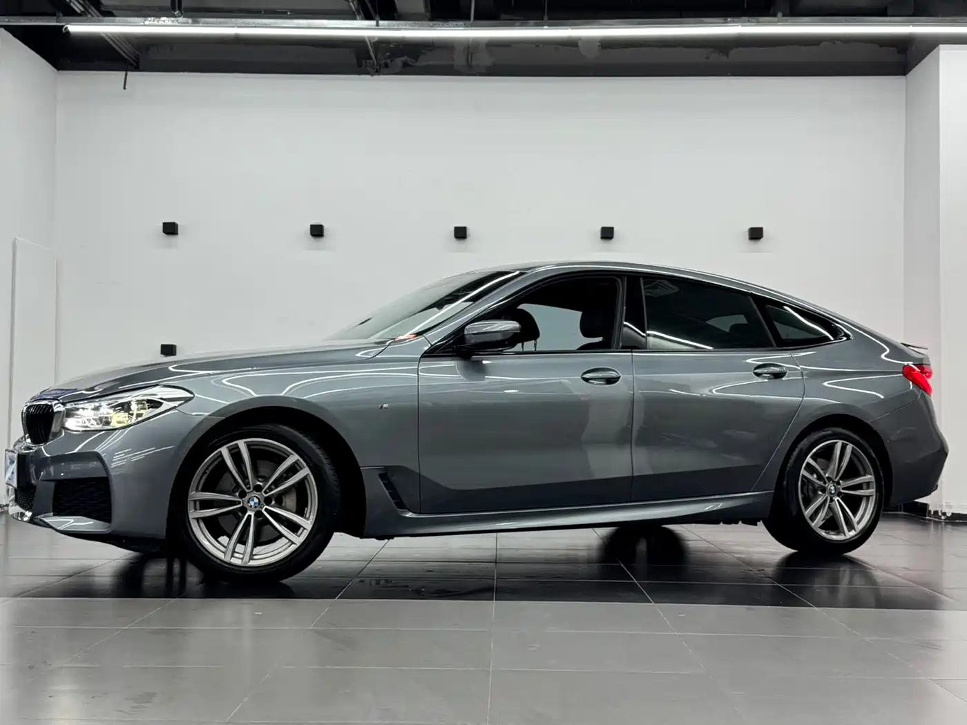 BMW 6 Series GT 2020 630i M Sport Package фото 2