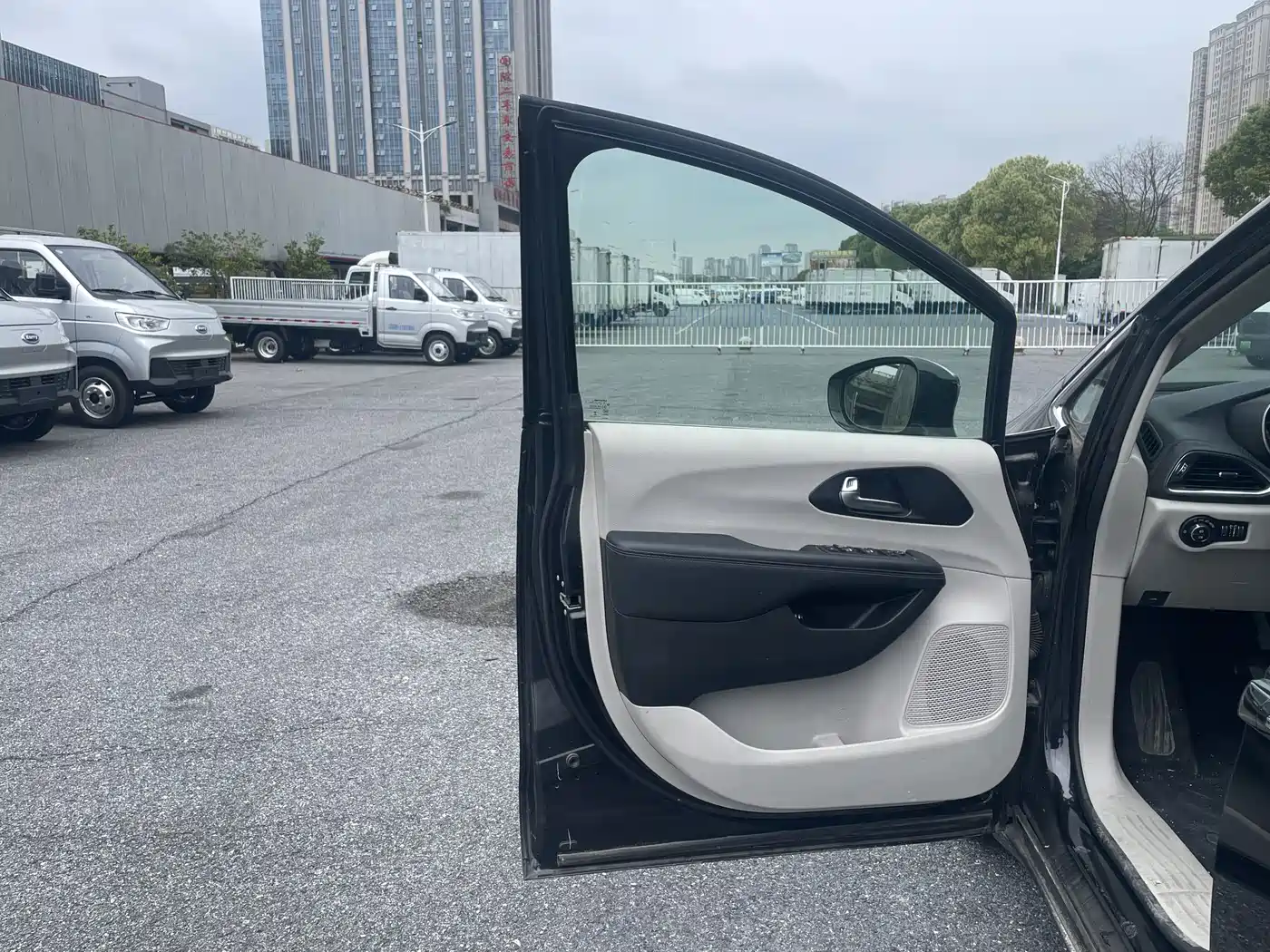 Chrysler Grand Caravan PHEV (Import) 2025 2019 3.6L Plug-in Hybrid