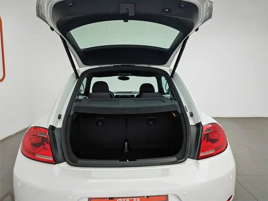 Volkswagen Beetle 2014 1.2TSI Fashion Edition фото 16