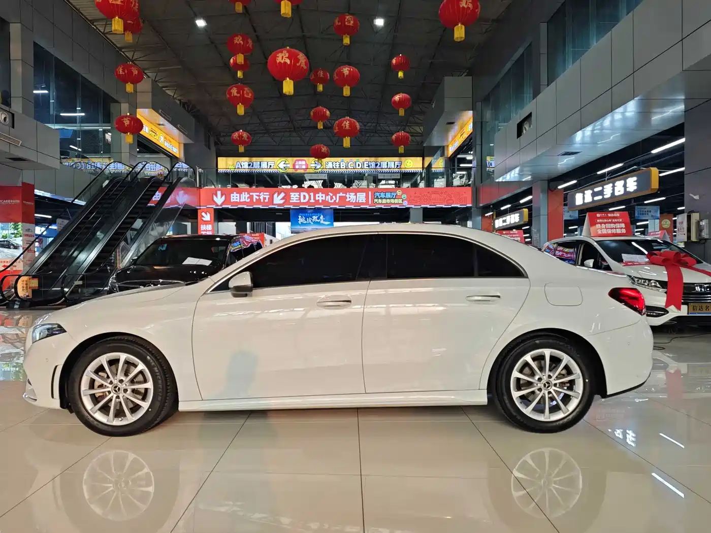 Mercedes-Benz A-Class 2021 A 200 L Sport Sedan Fashion Edition фото 6