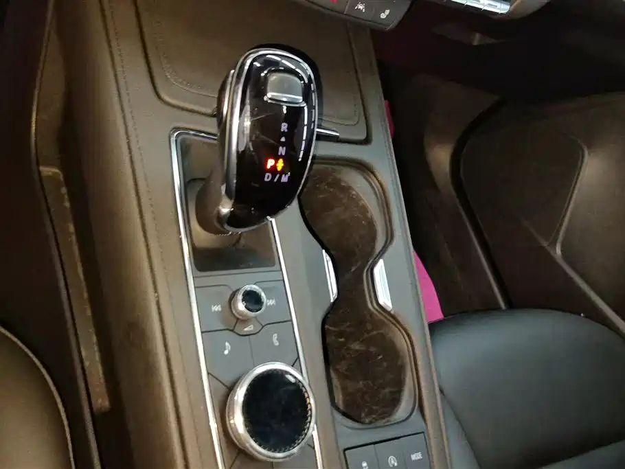 Cadillac XT4 2022 28T FWD Luxury фото 16