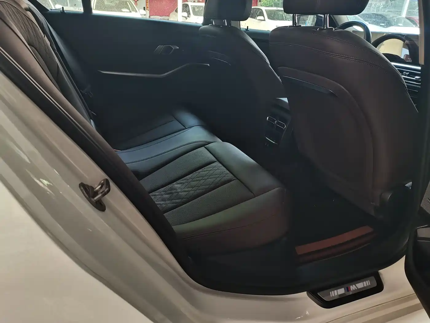 BMW 3 Series 2023 325Li M Sport Black Night Package фото 5