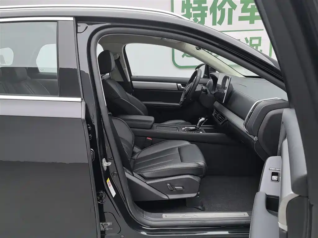 BYD Tang 2018 2.0T Automatic Smart Connection Honor Edition 7-Seater China V фото 23