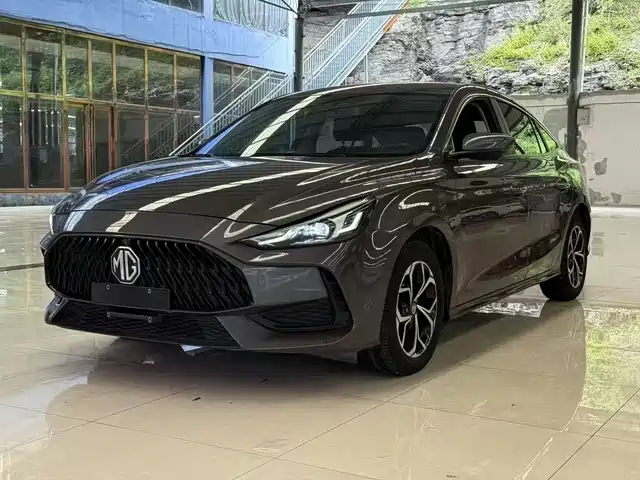 MG 5 180DVVT CVT, Молодёжный Люкс