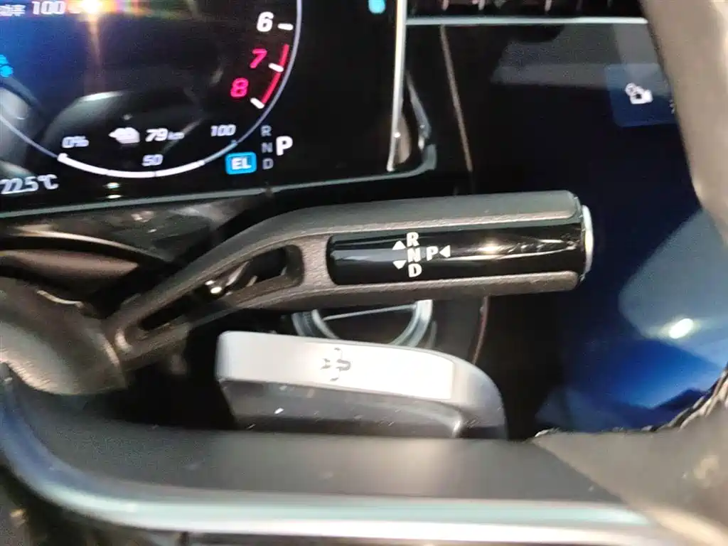 Mercedes-Benz E-Class New Energy 2024 E 350 e L Plug-in Hybrid Sedan фото 11