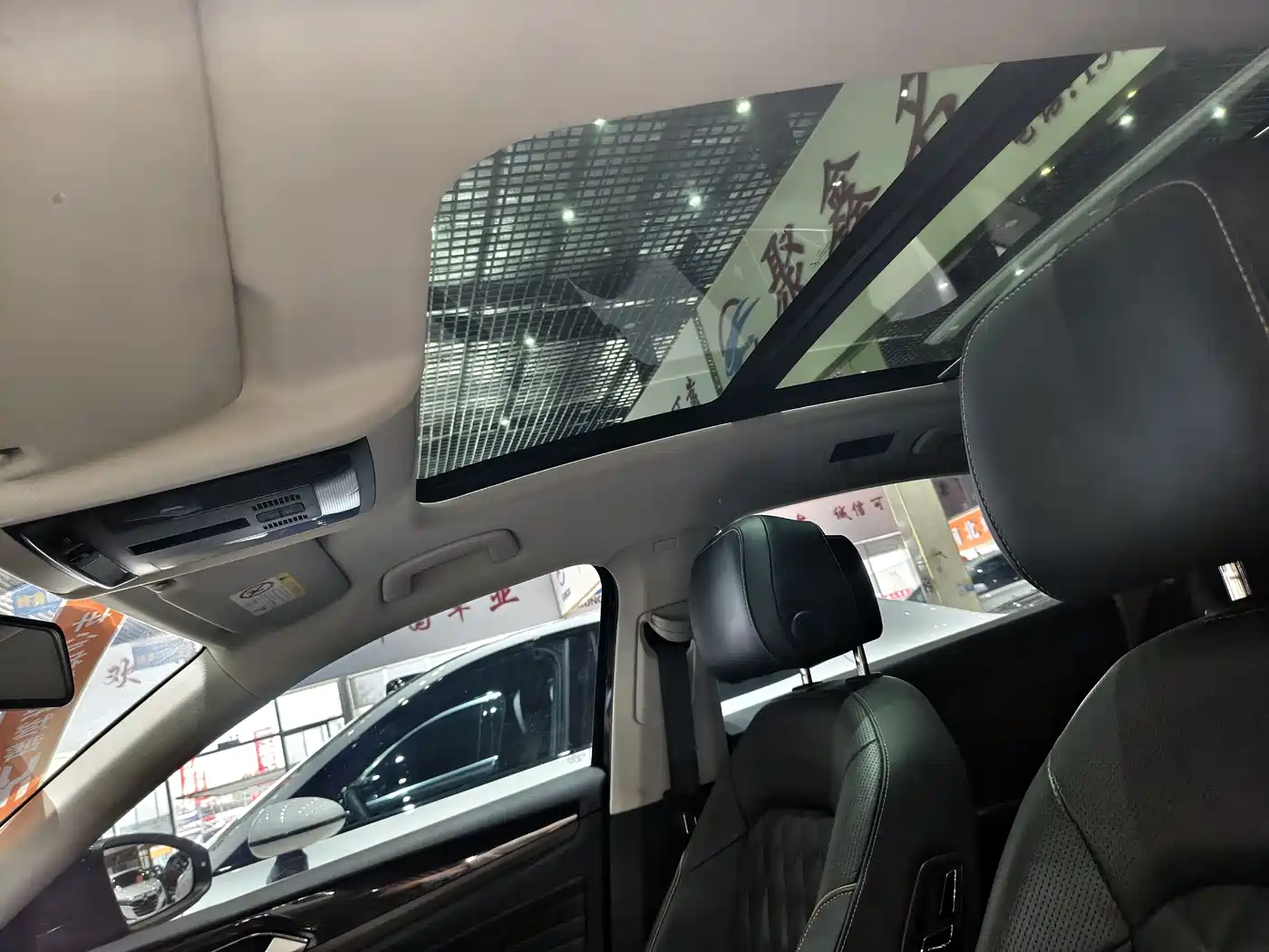 Volkswagen Passat 2020 Facelift 330TSI Luxury China VI фото 7