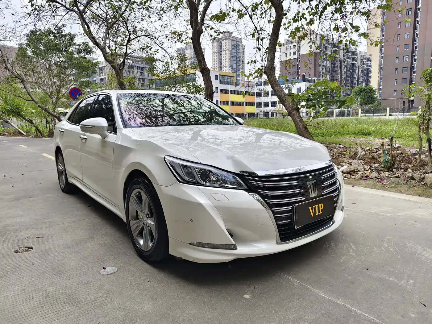 Toyota Crown 2015 2.0T Fashion фото 2