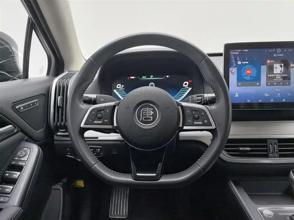 BYD Tang 2018 2.0T Automatic Smart Connection Honor Edition 7-Seater China V фото 11