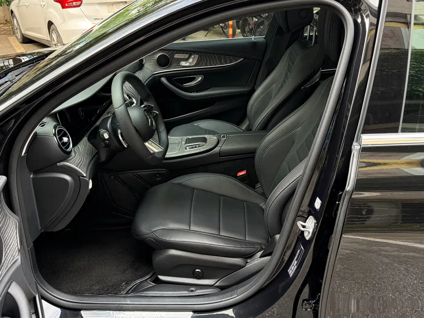 Mercedes-Benz E-Class 2021 E 300 L Sport Fashion фото 5