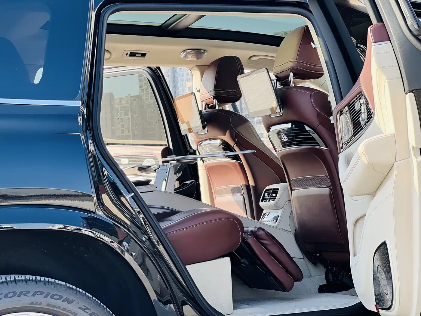 Mercedes-Benz GLS 2023 GLS 450 4MATIC Luxury Edition фото 7