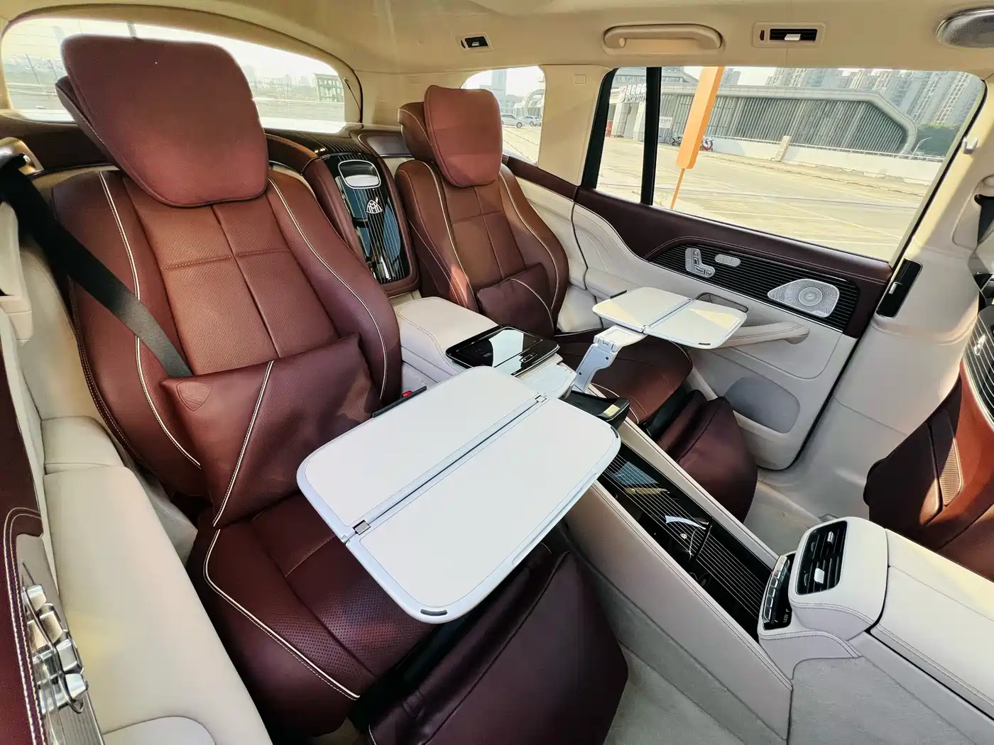 Mercedes-Benz GLS 2023 GLS 450 4MATIC Luxury Edition фото 11