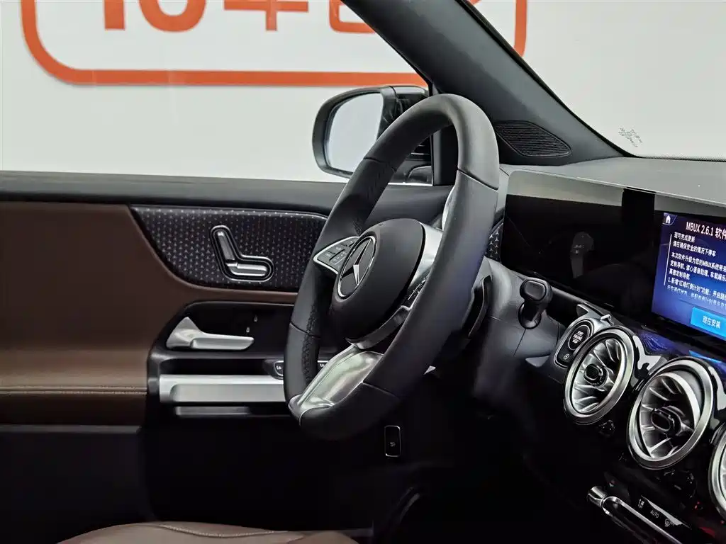 Mercedes-Benz GLB 2024 Facelift GLB 220 Dynamic фото 22