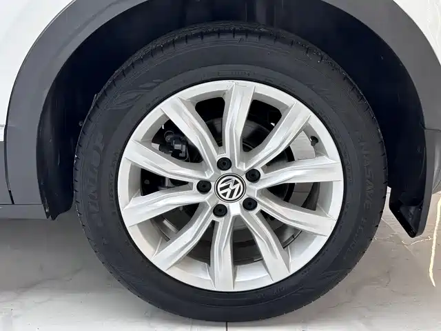 VOLKSWAGEN T ROC EXPLORING SONGS